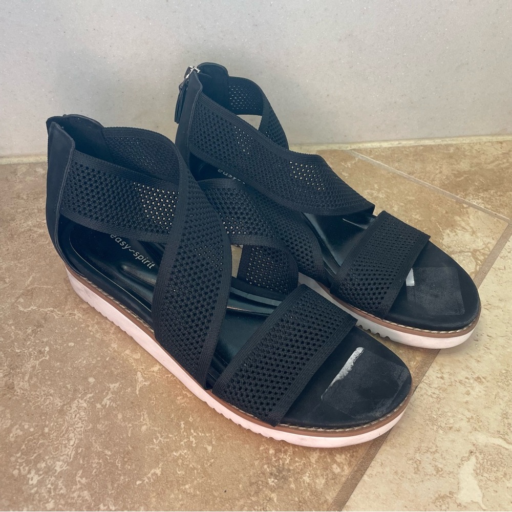 Easy Spirit Wander sandals size 8.5